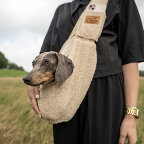 *TIJDELIJK UITVERKOCHT* Dogs&amp;Co Slingbag  - Draagtas beige TEDDY
